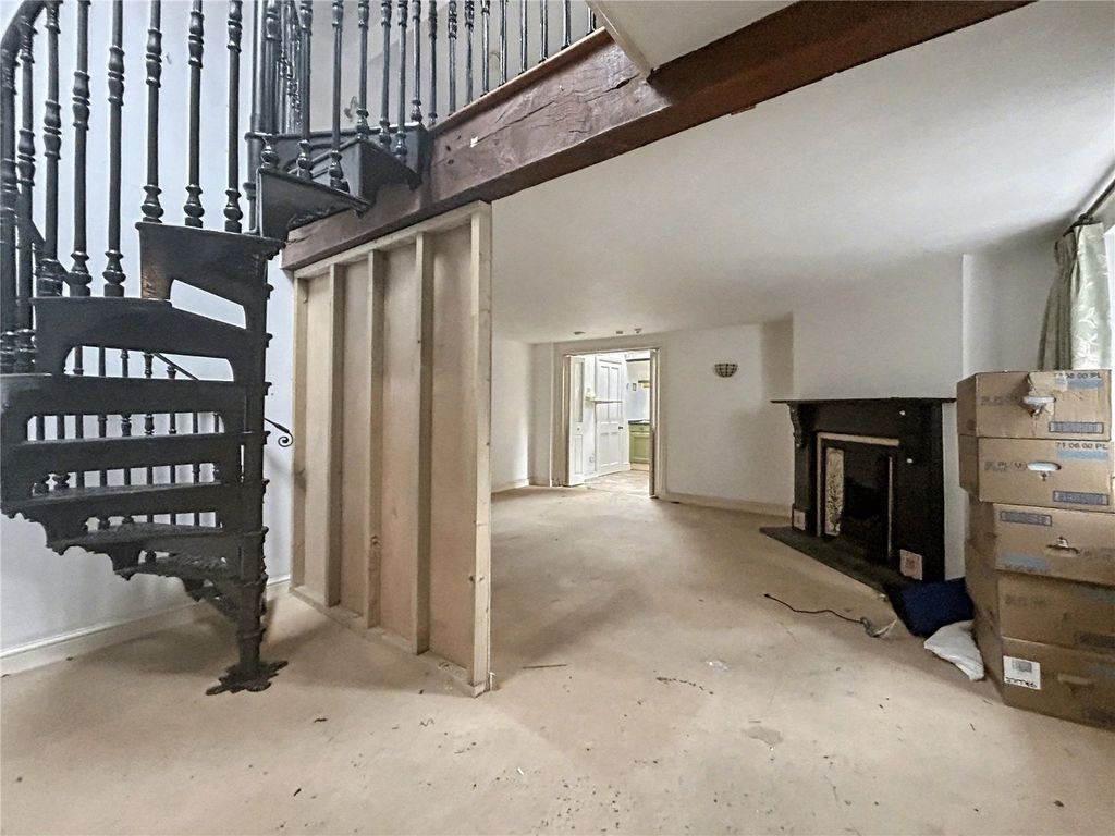 Property photo 3 of 13 Picture No. 12