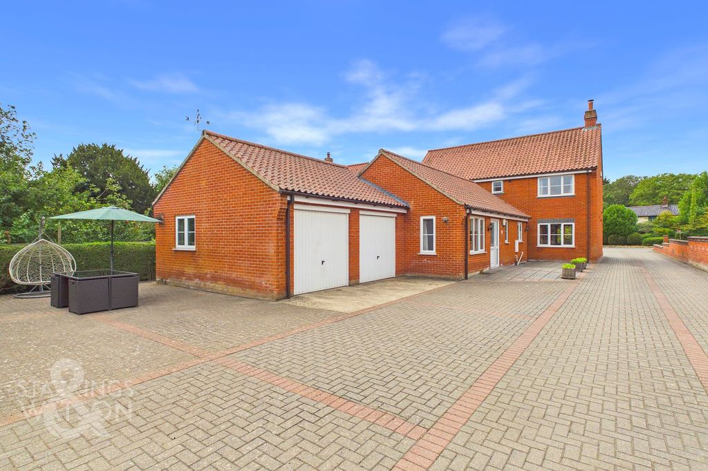 Property photo 3 of 31