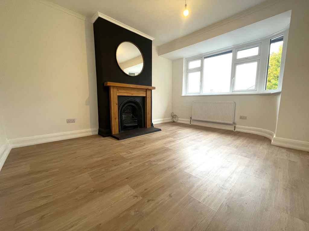 Property photo 2 of 13 Image