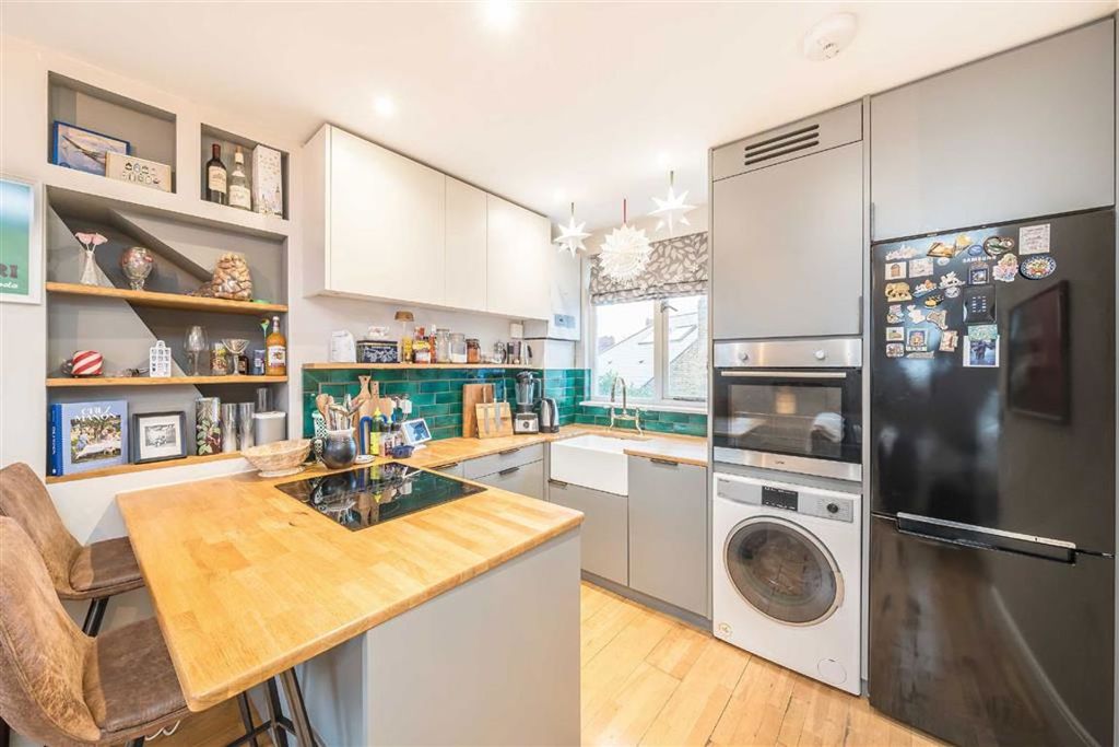 Property photo 3 of 6