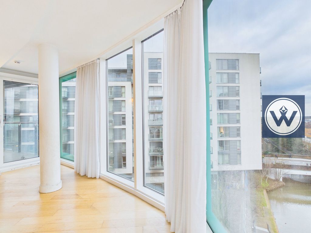 Property photo 2 of 23