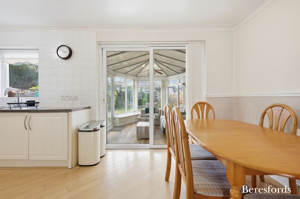 Property photo 3 of 27 Picture No. 23