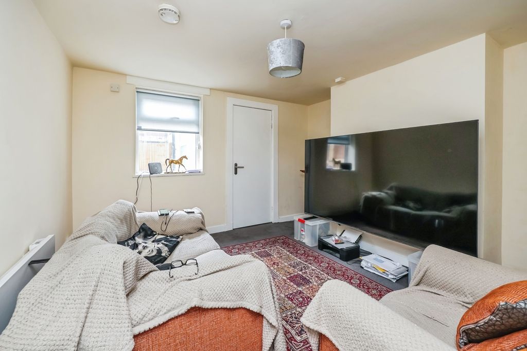 Property photo 2 of 14 Pbox-Img.Jpg