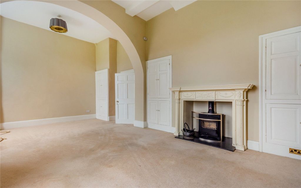 Property photo 3 of 22 Sitting Room