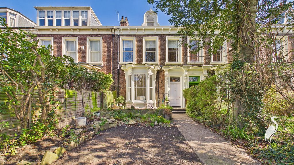 Property photo 1 of 47