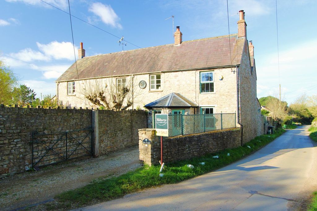 Property photo 1 of 30