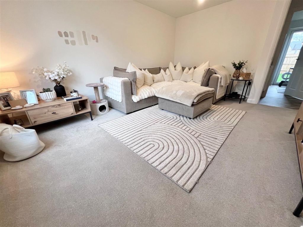 Property photo 2 of 12 ..Lounge.Jpg