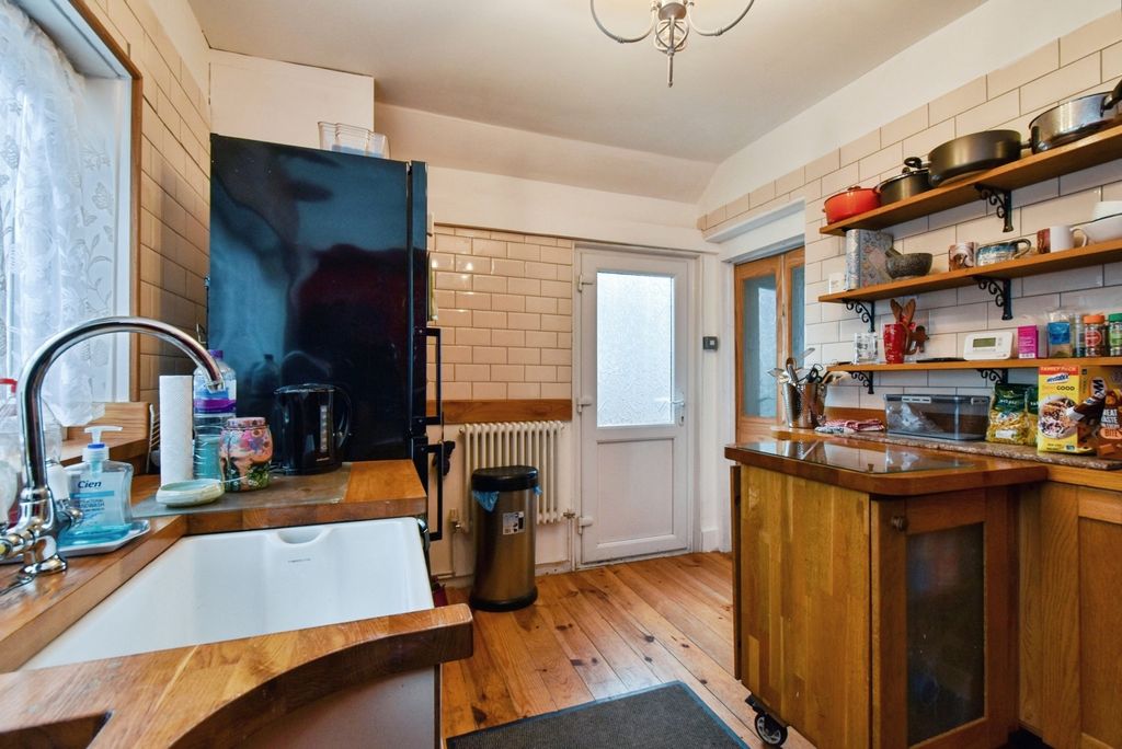 Property photo 3 of 18 Photo