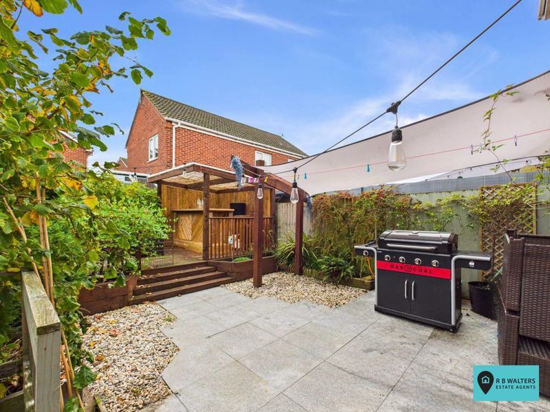 Property photo 3 of 21 Garden