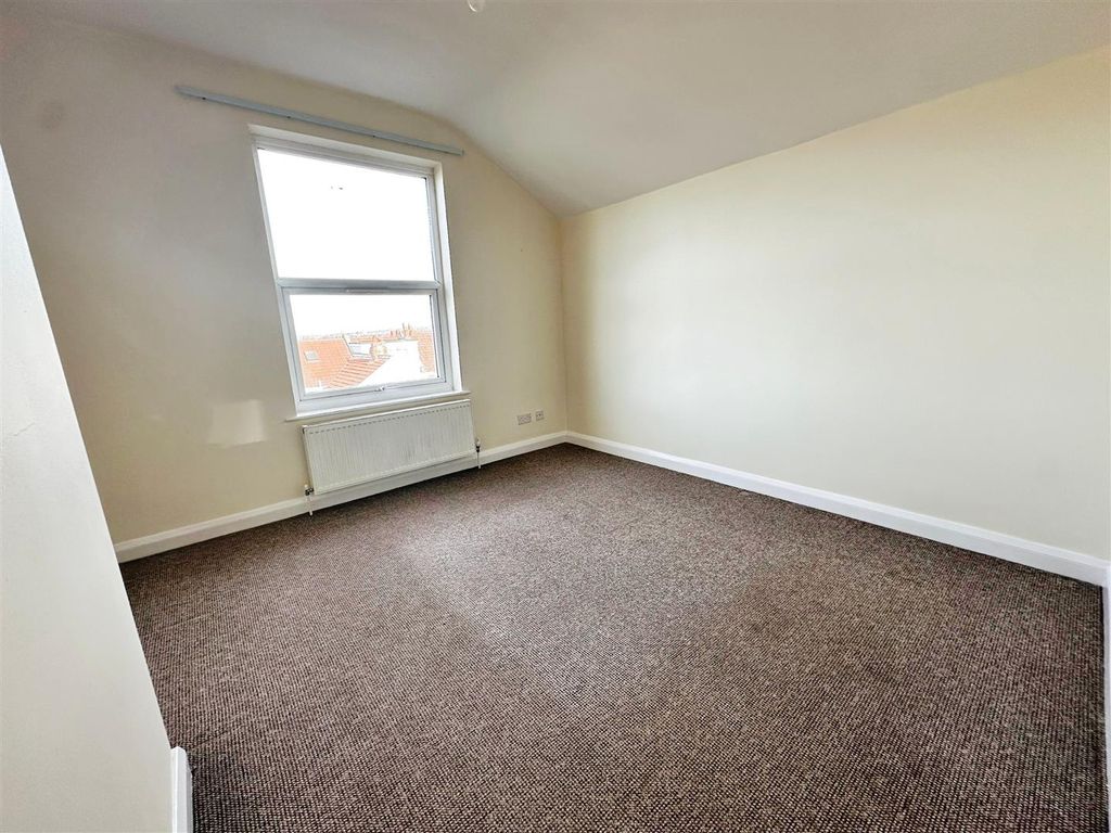 Property photo 3 of 6 5d6393E4-Img_1404.Jpg