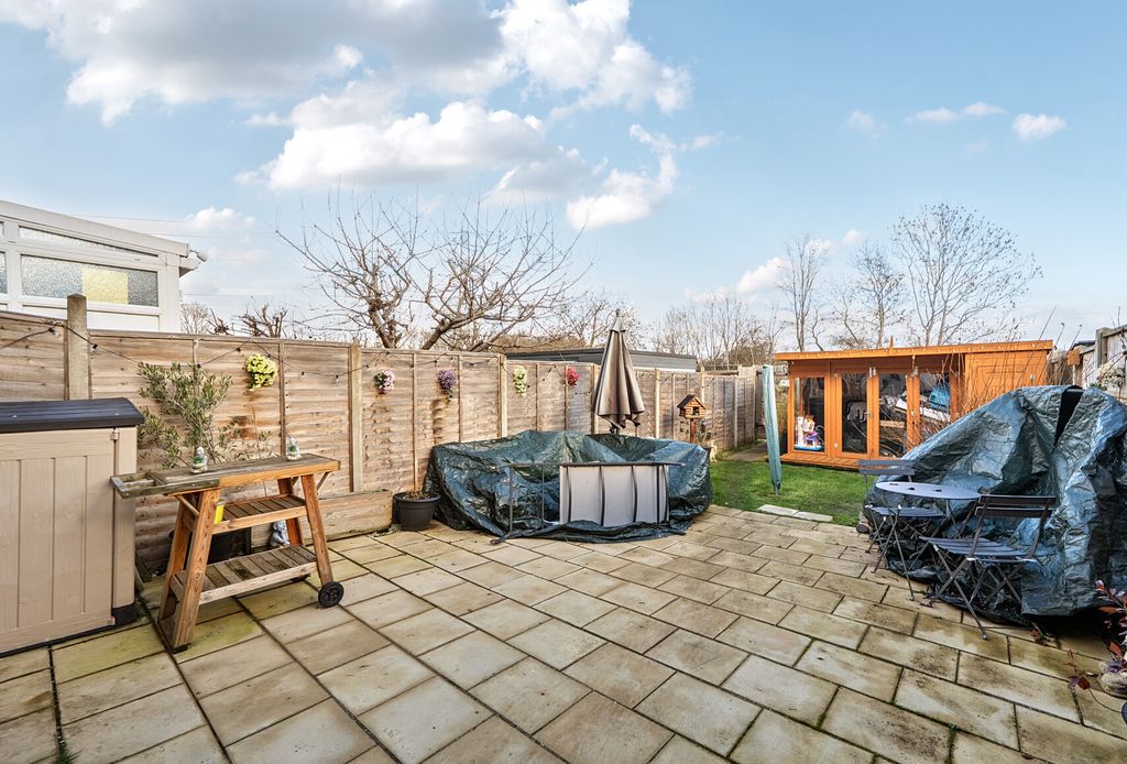 Property photo 2 of 13 1398024-3-696F75A...