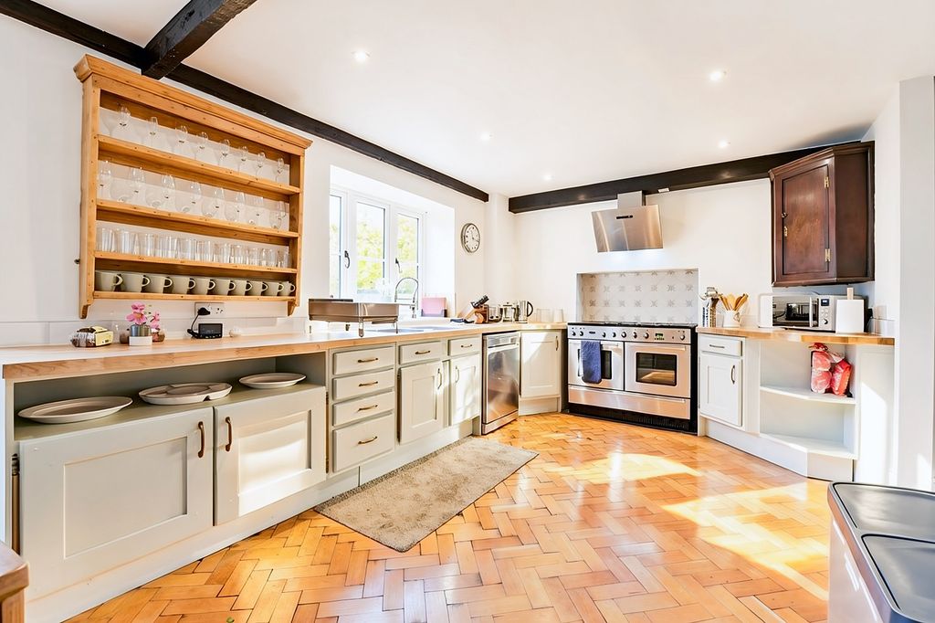 Property photo 2 of 34 Not Specified