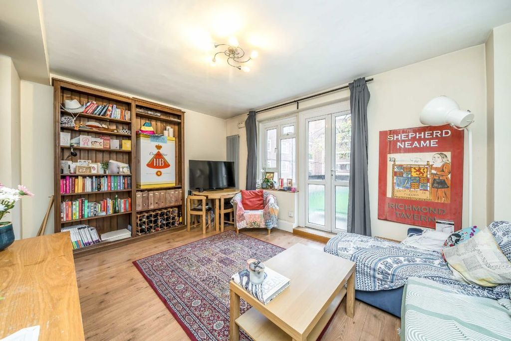 Property photo 2 of 6