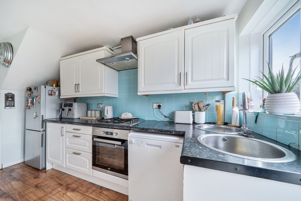 Property photo 3 of 28 1415616-26-699d6c937Ea4F