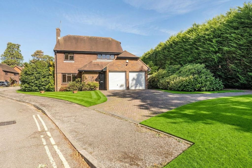 Property photo 1 of 18