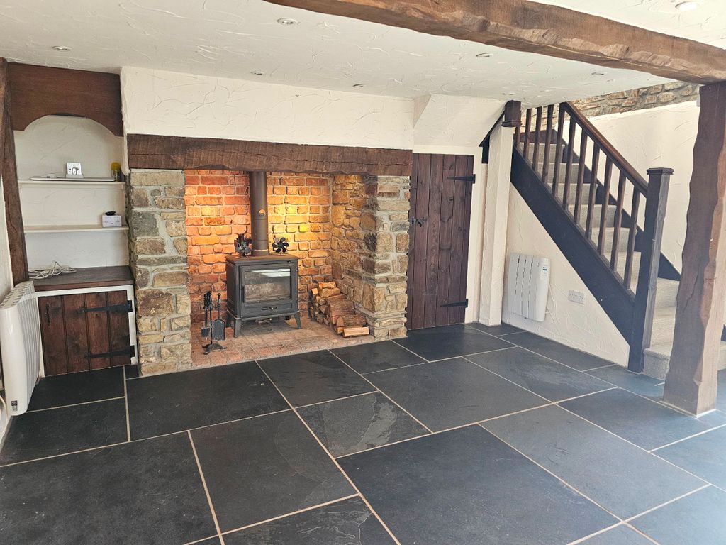 Property photo 3 of 26