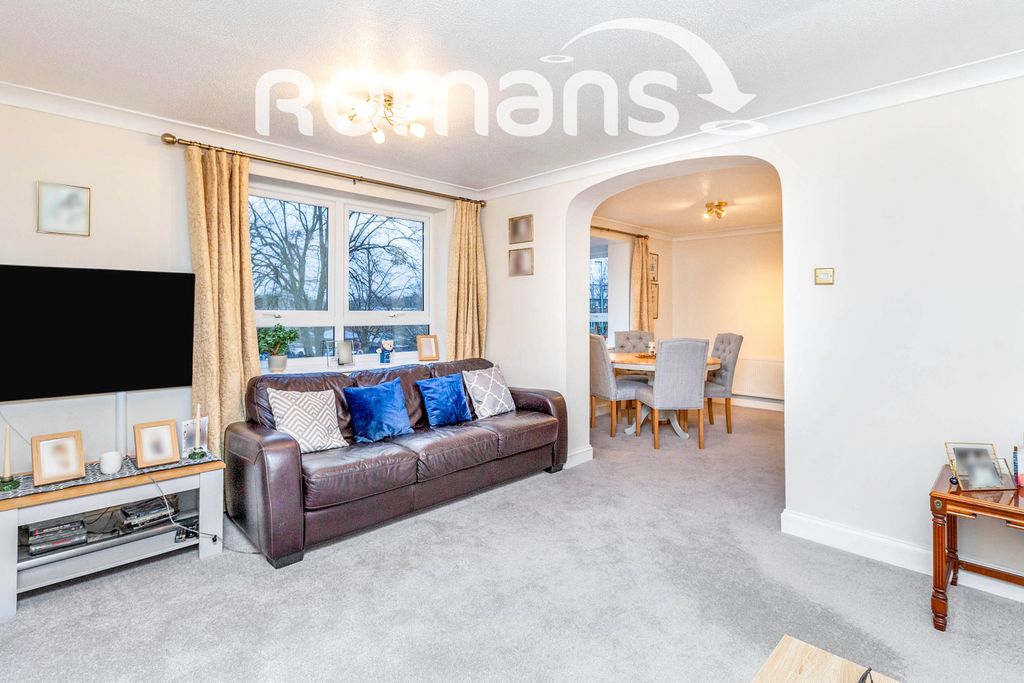 Property photo 1 of 11 7Hcl