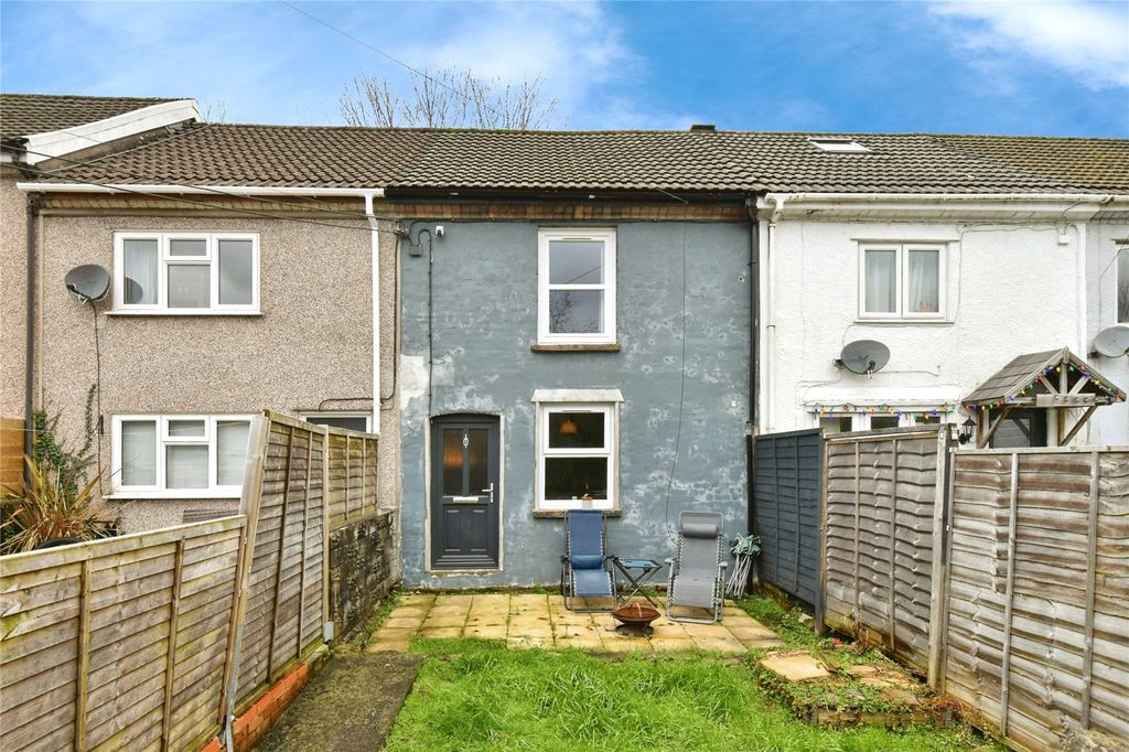 Property photo 2 of 15 Picture No. 04