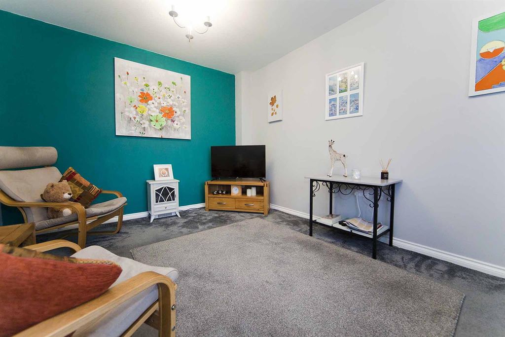 Property photo 2 of 26