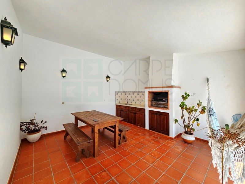 Property photo 3 of 77