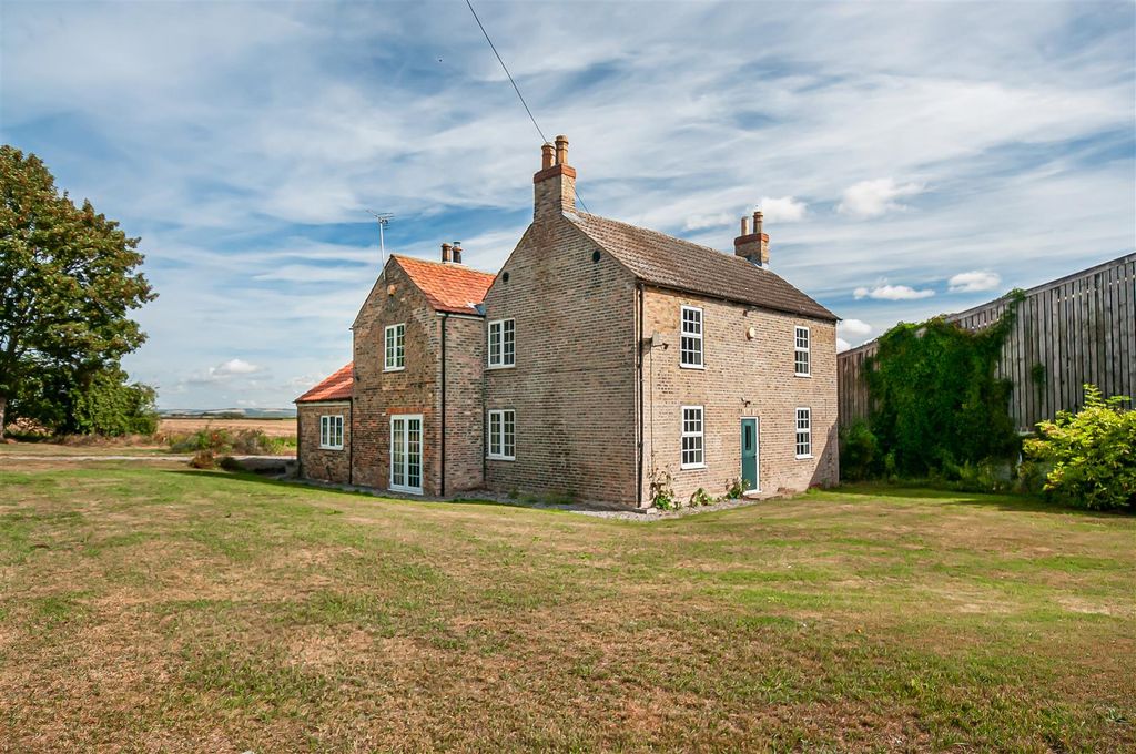 Property photo 1 of 23 Highgate 7.Jpg