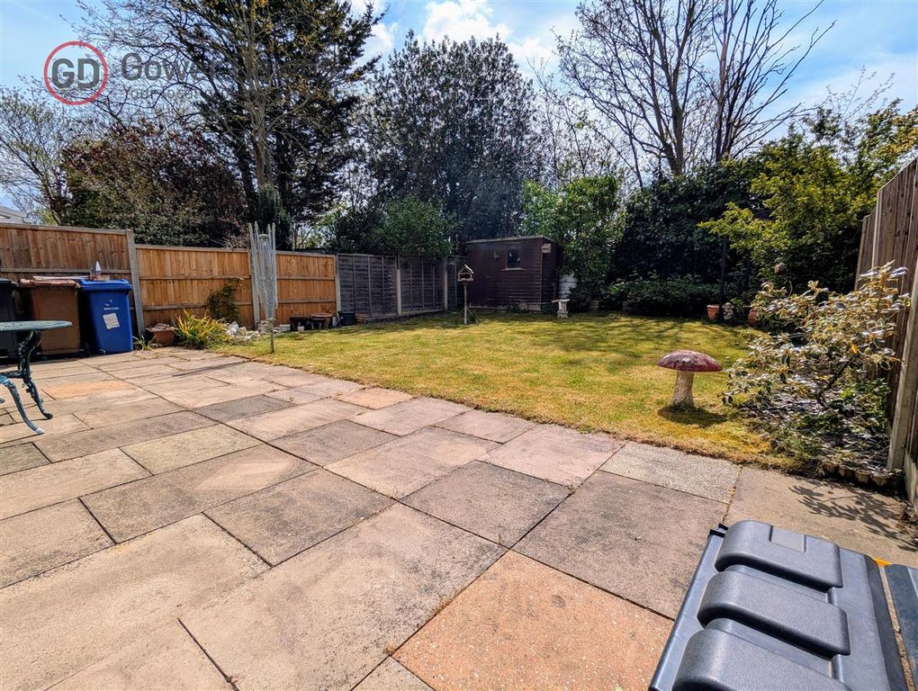 Property photo 2 of 13