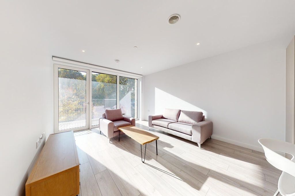 Property photo 2 of 22