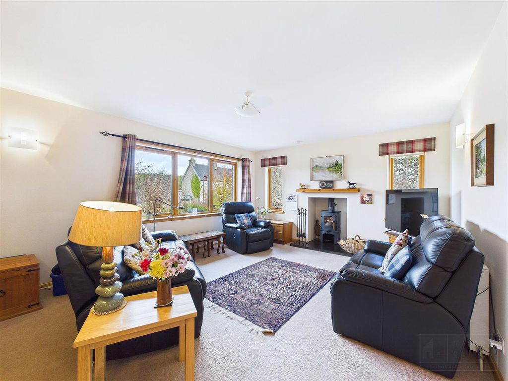 Property photo 2 of 35 Pentlands, Station Road, Carrbridge