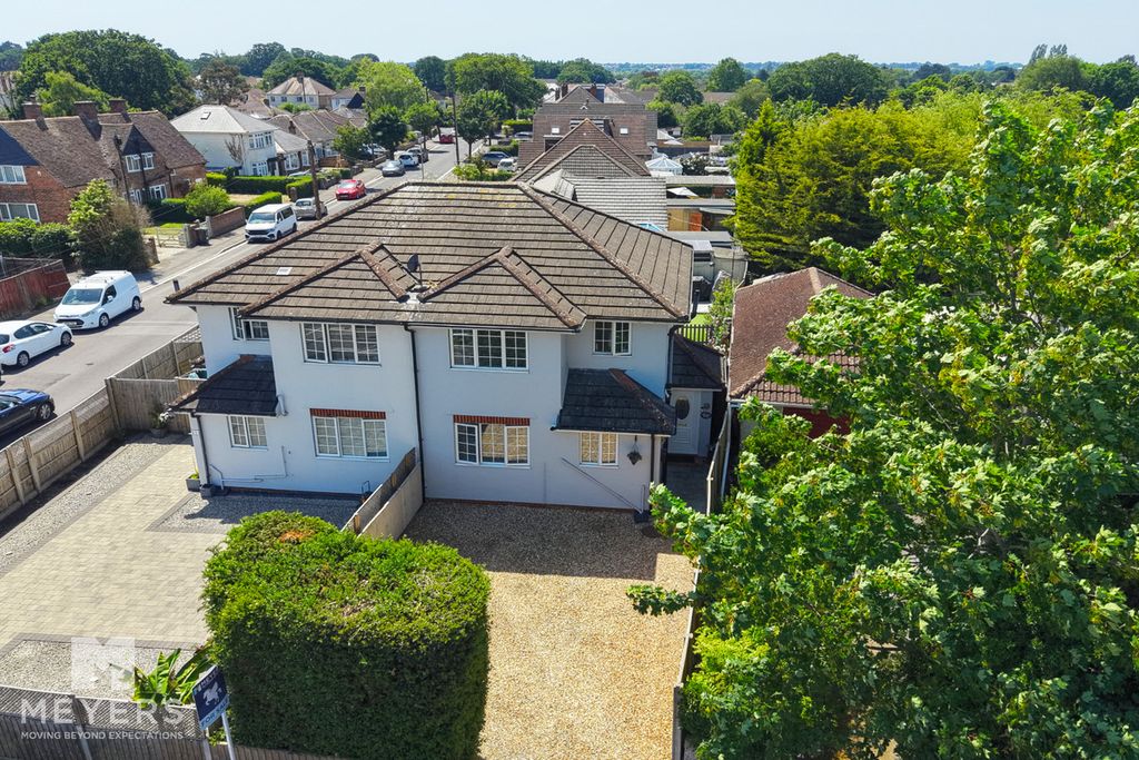 Property photo 1 of 28