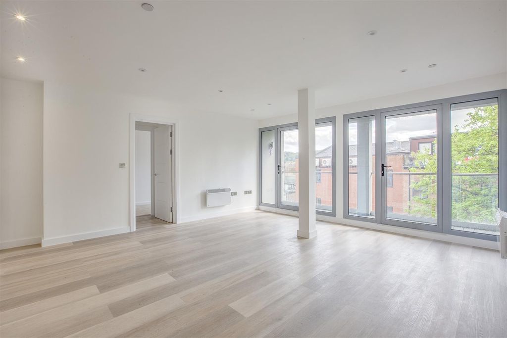 Property photo 2 of 7 Reception Area