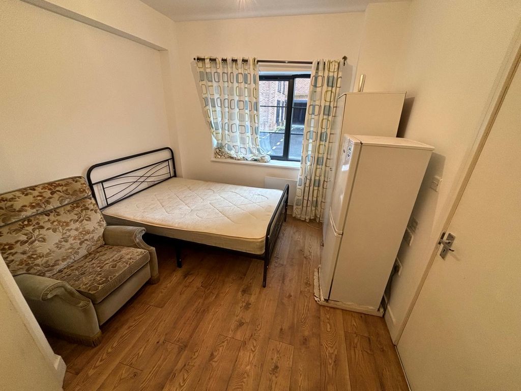 Property photo 1 of 3