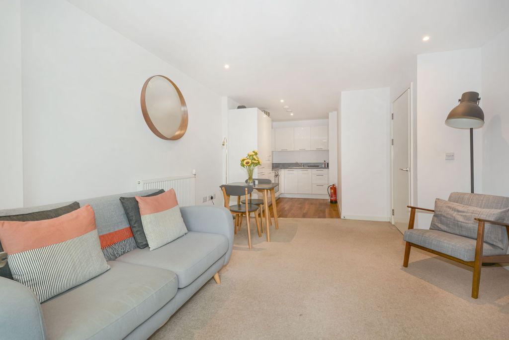 Property photo 3 of 13 -Jioab-Q