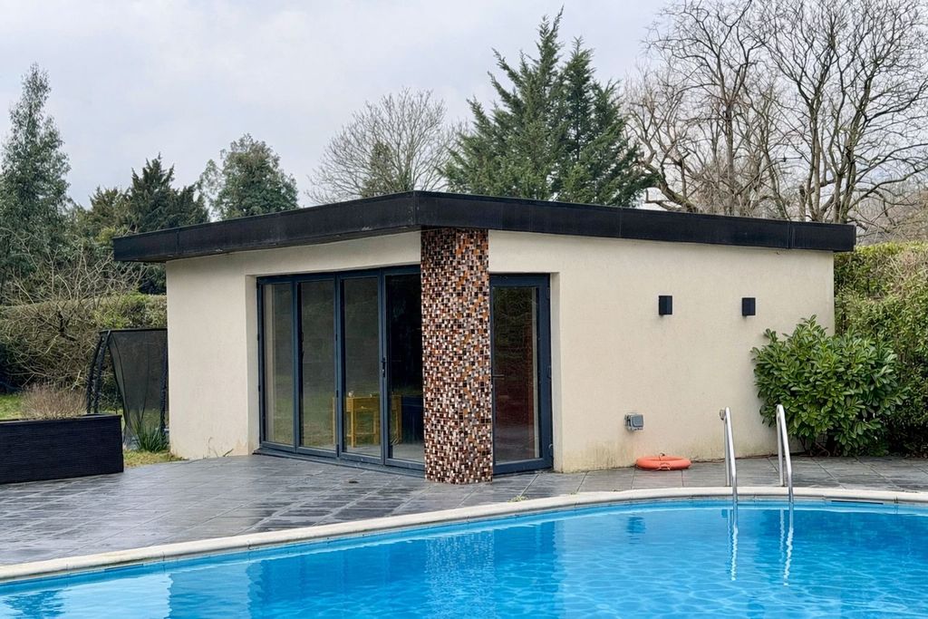 Property photo 3 of 23 4882103