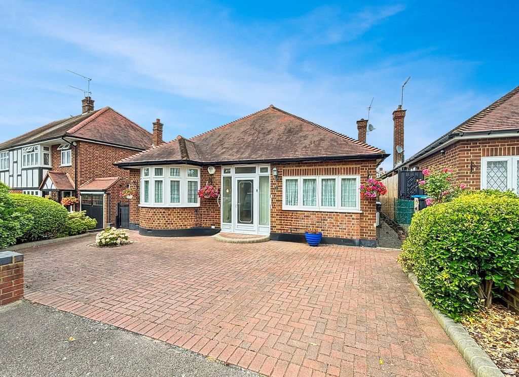 Property photo 2 of 17