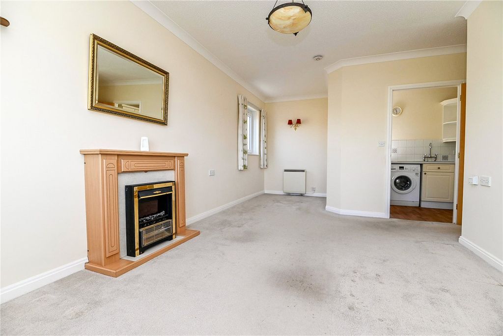 Property photo 2 of 15 Picture No. 04