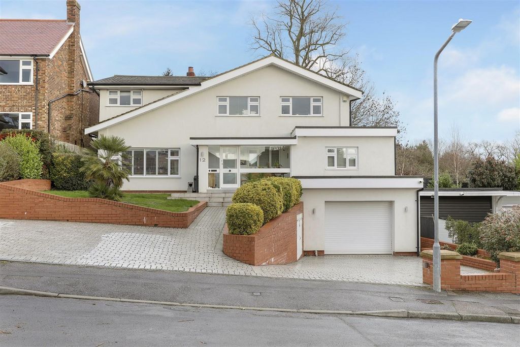 Property photo 1 of 35 4D4A4942.Jpg