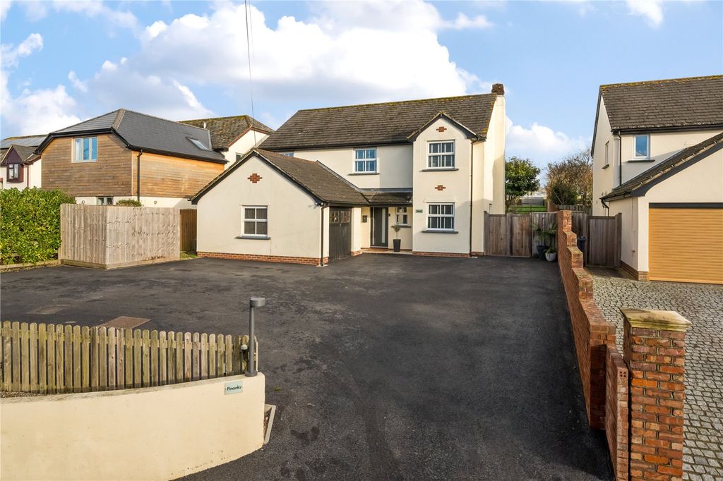 Property photo 1 of 27 Picture No. 22