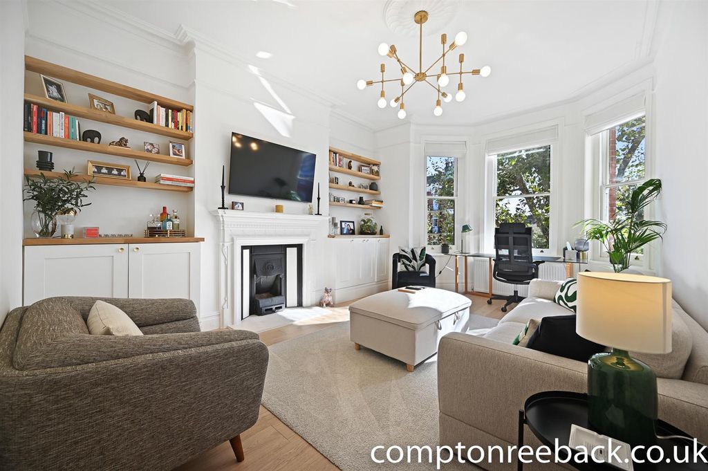 Property photo 1 of 12 Reception