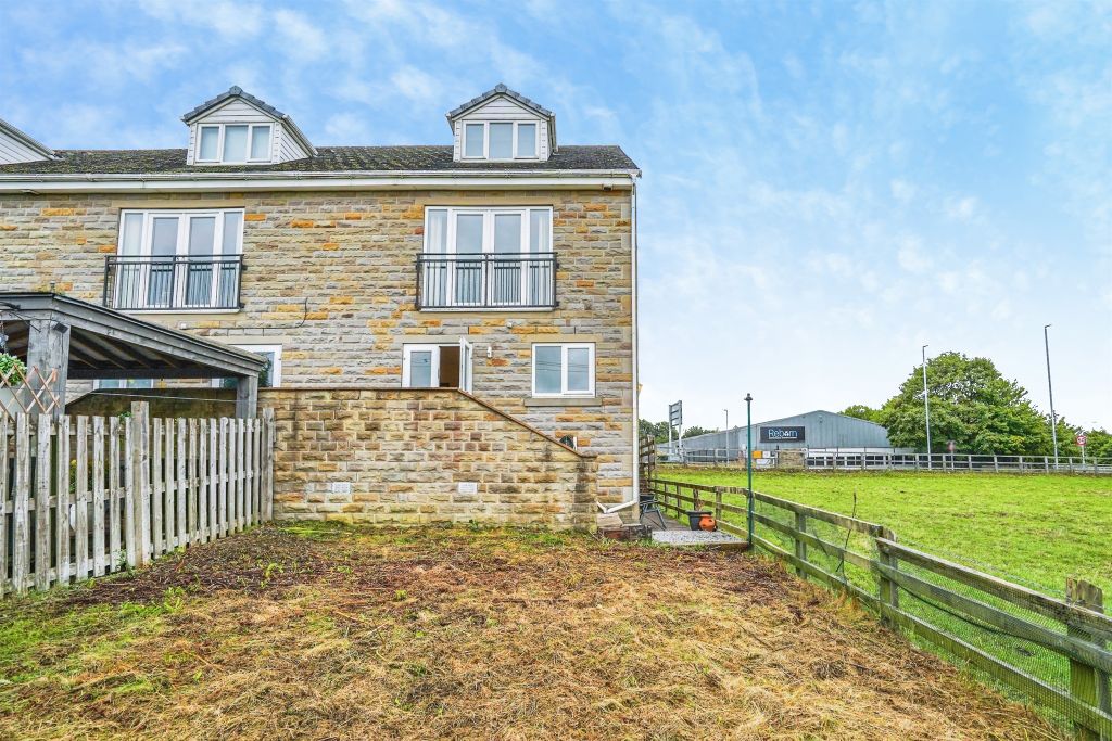 Property photo 2 of 16