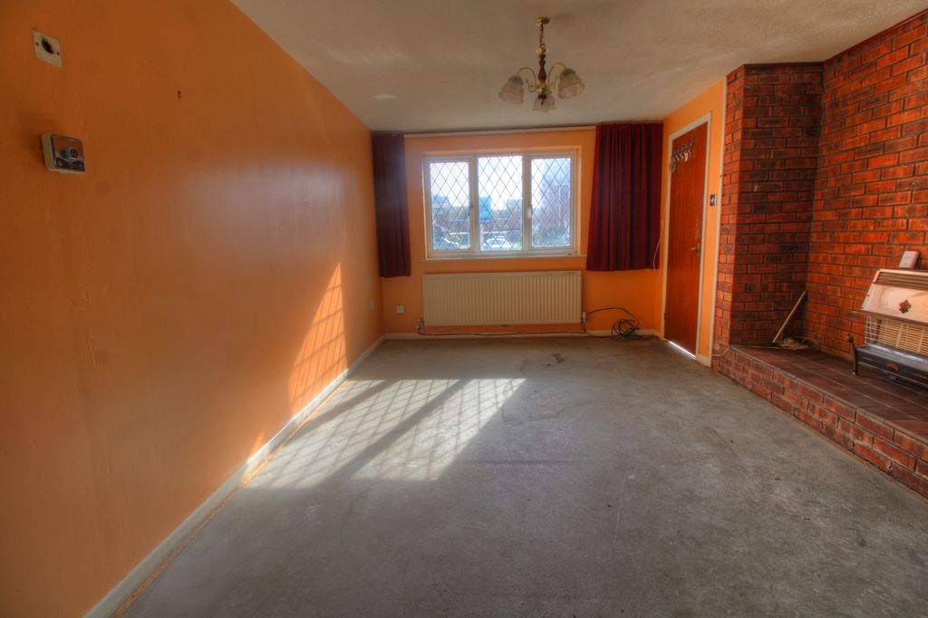 Property photo 3 of 9 Photo #3