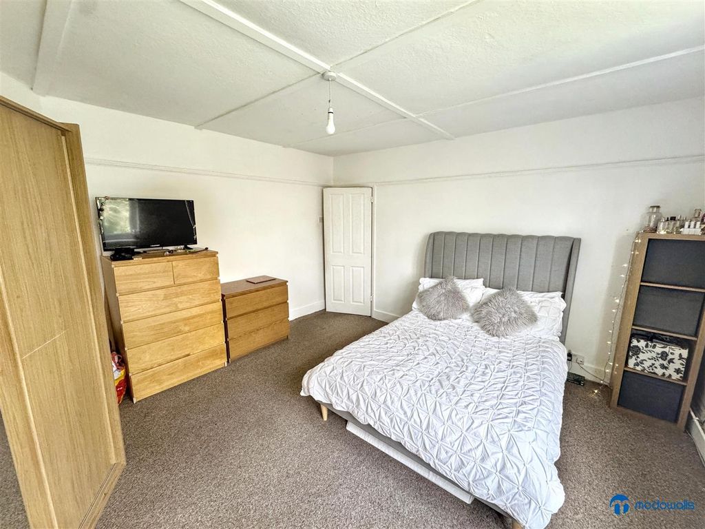 Property photo 3 of 16 3.Jpg