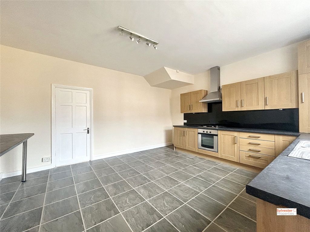 Property photo 3 of 16 Picture No. 25