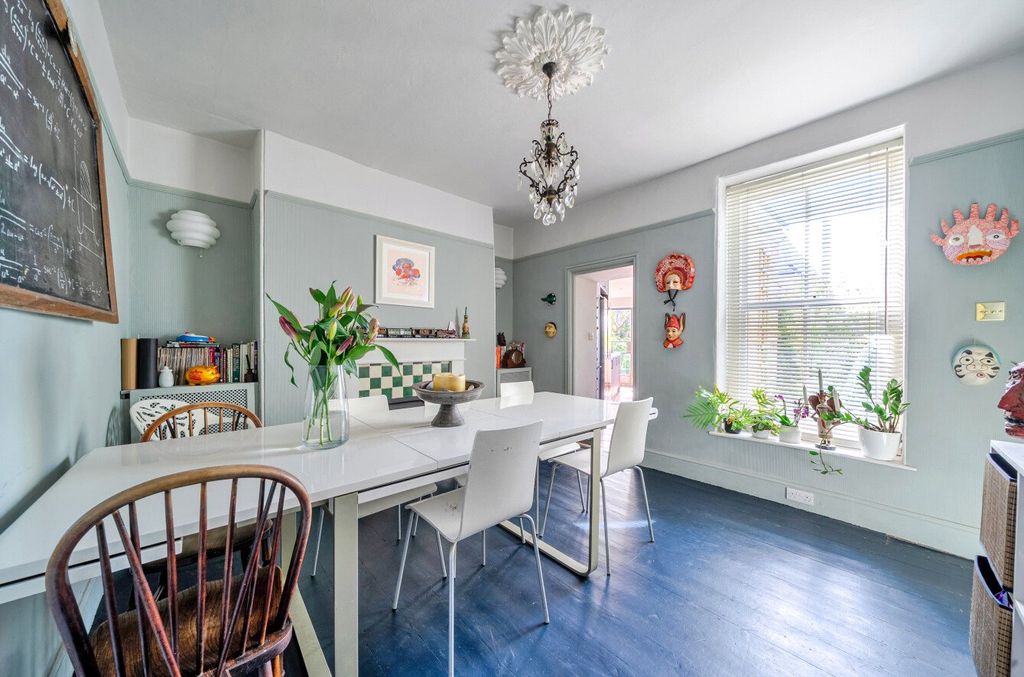 Property photo 3 of 17 Dining Room