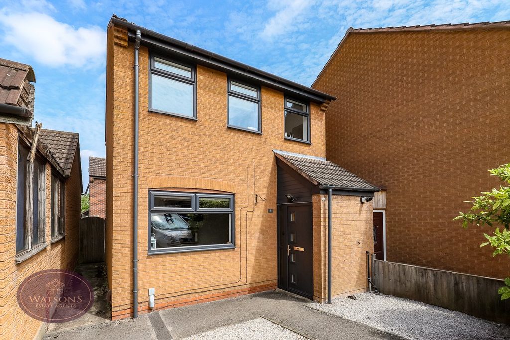 Property photo 1 of 18