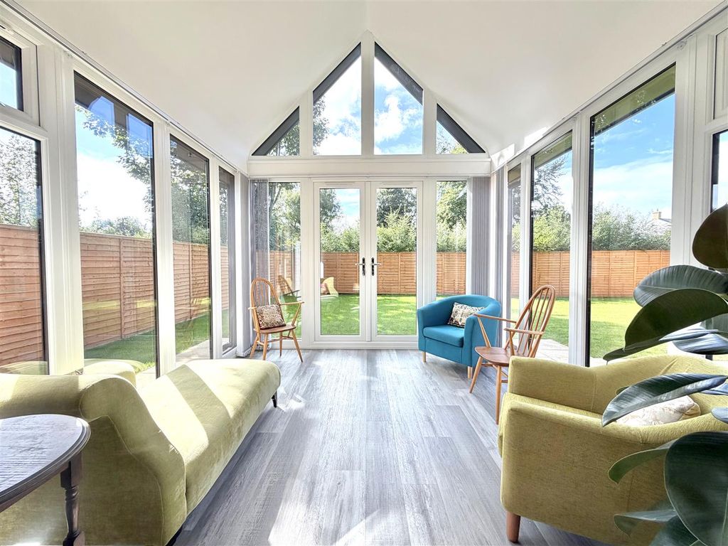 Property photo 3 of 34 Garden Room