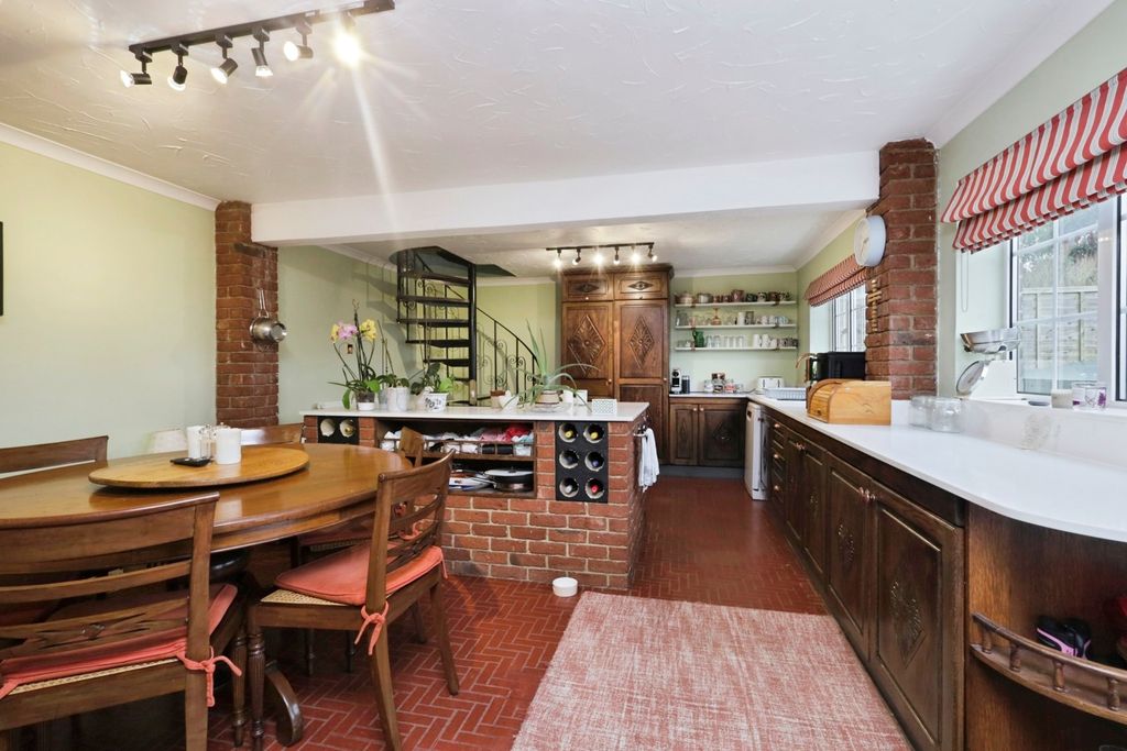 Property photo 3 of 18 Pbox-Img.Jpg