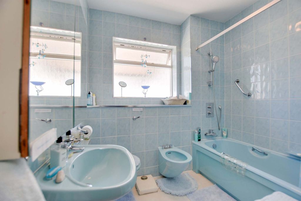 Additional image 32 of 5 bed detached house for saleBarrington Road, Stoneygate, Leicester LE2