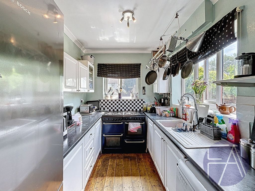 Property photo 2 of 22 4319143