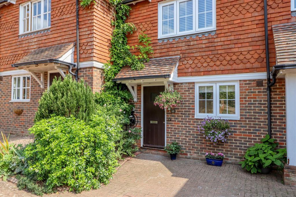 Property photo 2 of 21