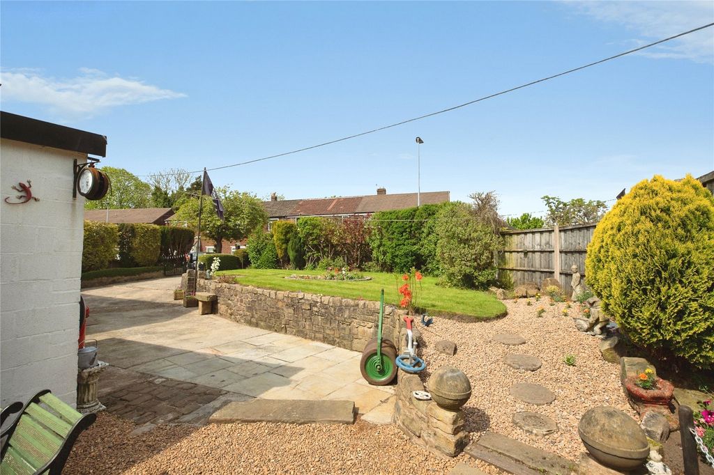 Property photo 3 of 23 Picture No. 24